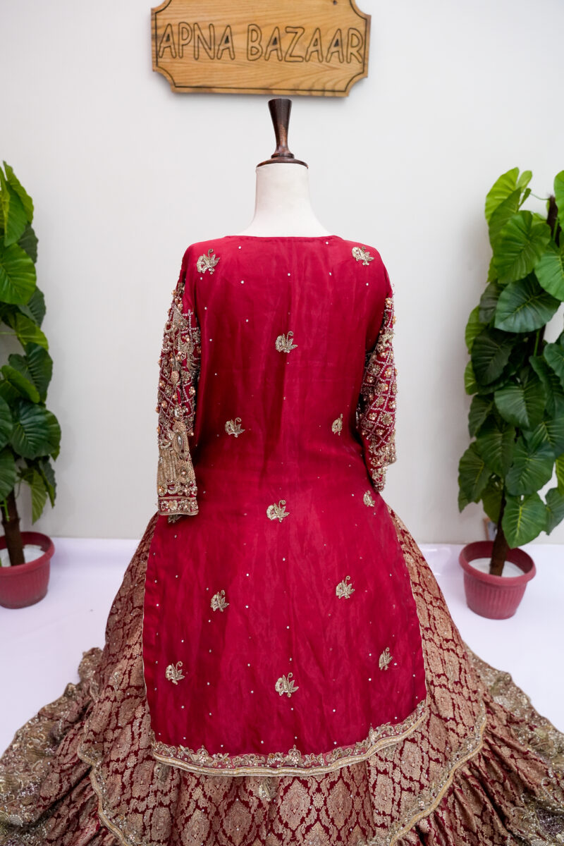Floor Lehenga - Image 5